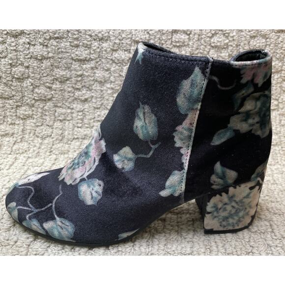 Sam Edelman Circus Black Pink Vikki Velvet Ankle Boots 6.5 Booties - Picture 3 of 9